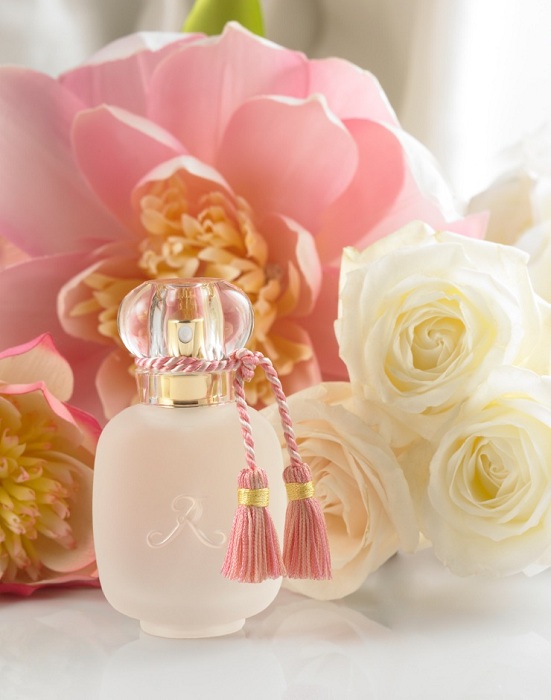 pub-fragrance-lotus-rose