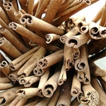 Cannelle (Cinamomum Zeylanicum) http://www.osmoz.fr/Public/Files/material/a62796ae.jpg