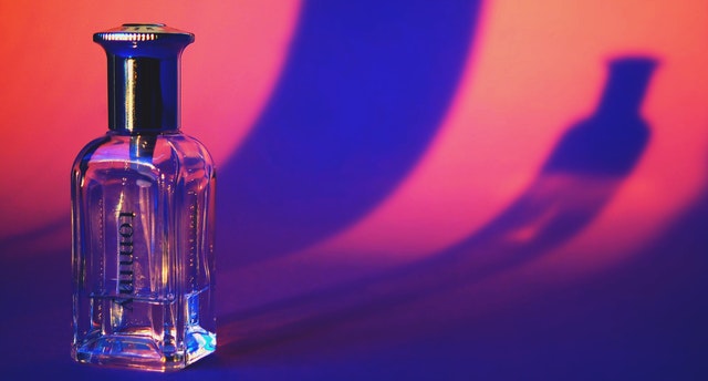 Qui reprend les flacons de parfum vides ?