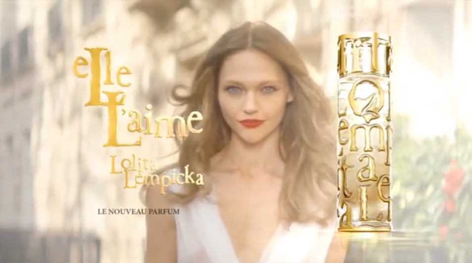 Découvrez la publicité du parfum Elle L'Aime de Lolita Lempicka
