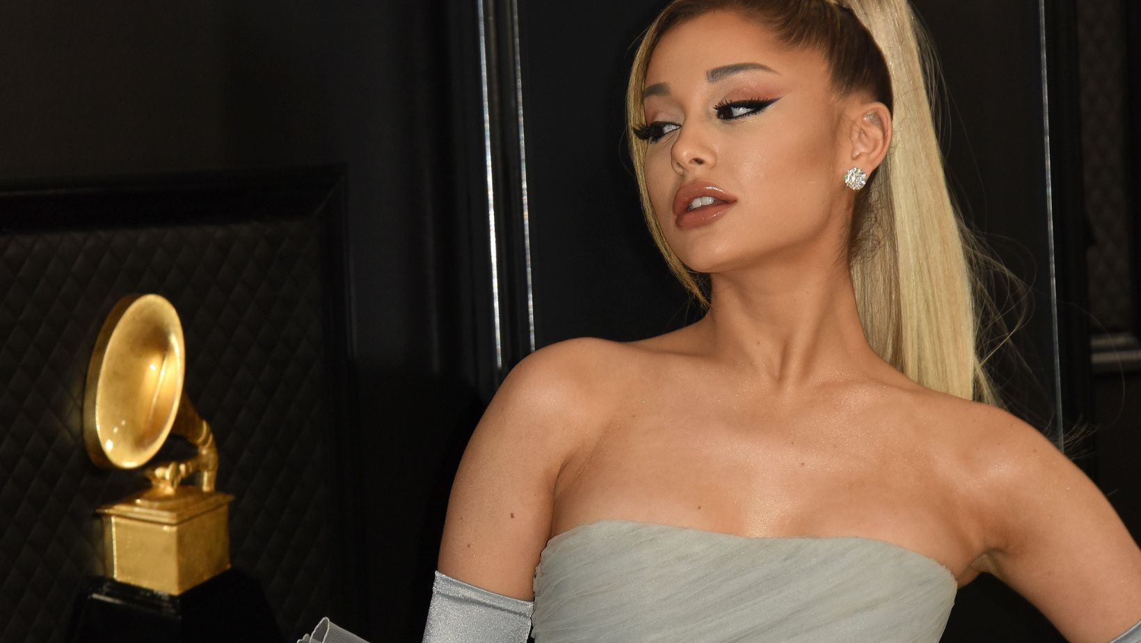 Cet élixir sensuel d'Ariana Grande rend fou les hommes du monde entier