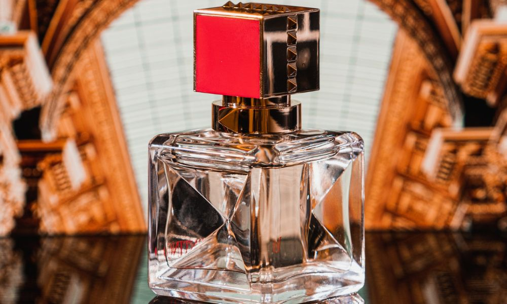 Parfum femme 60 ans, 10 fragrances féminines pour la soixantaine