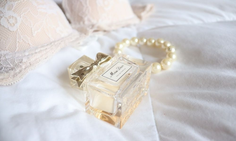 Parfum jeune femme, les 10 meilleures fragrances pour jeune fille