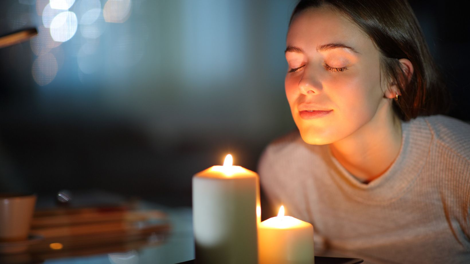 Le pouvoir évocateur des odeurs : Comment utiliser les bougies parfumées pour raviver des souvenirs heureux et créer un sentiment de nostalgie