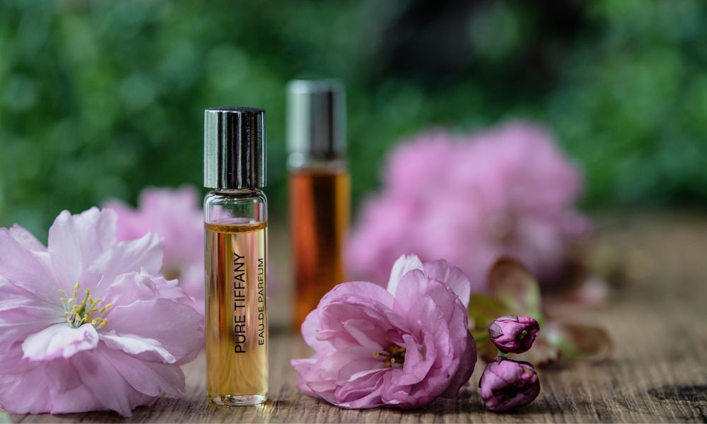 Testeur parfum Guide Osmoz sur les échantillons de test